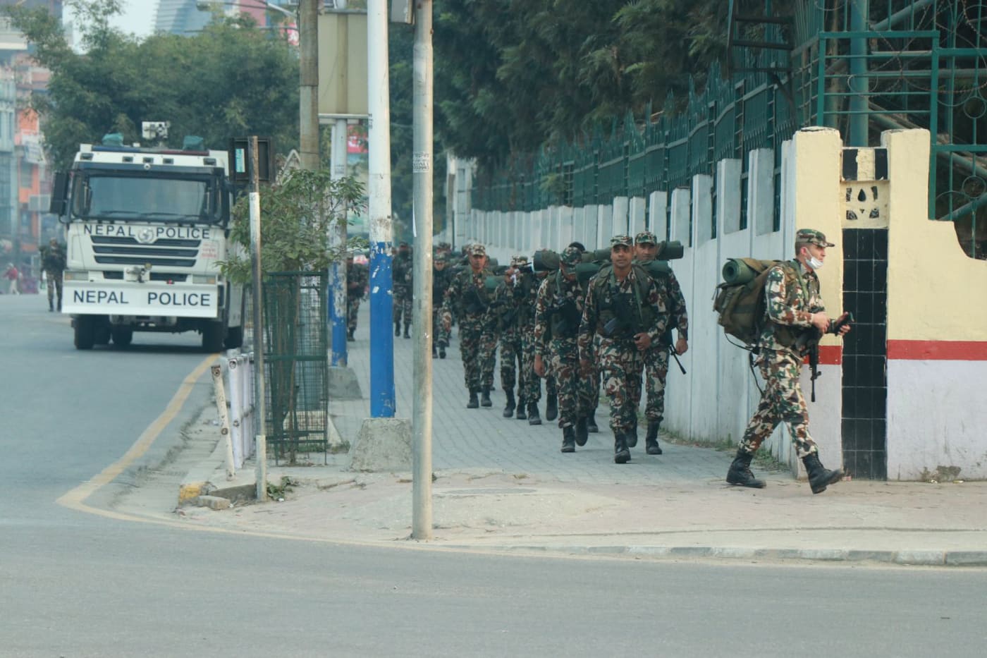 Nepal Band biplav 3 .jpg 1 तस्बिरमा विप्लवकाे नेपाल बन्द, सेना पनि गस्तीमा