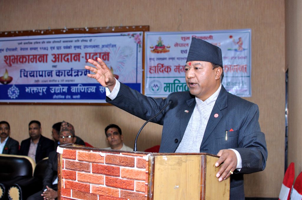 बैंकको व्याजदरले व्यवसाय नै धराशयी हुने अवस्था आयो