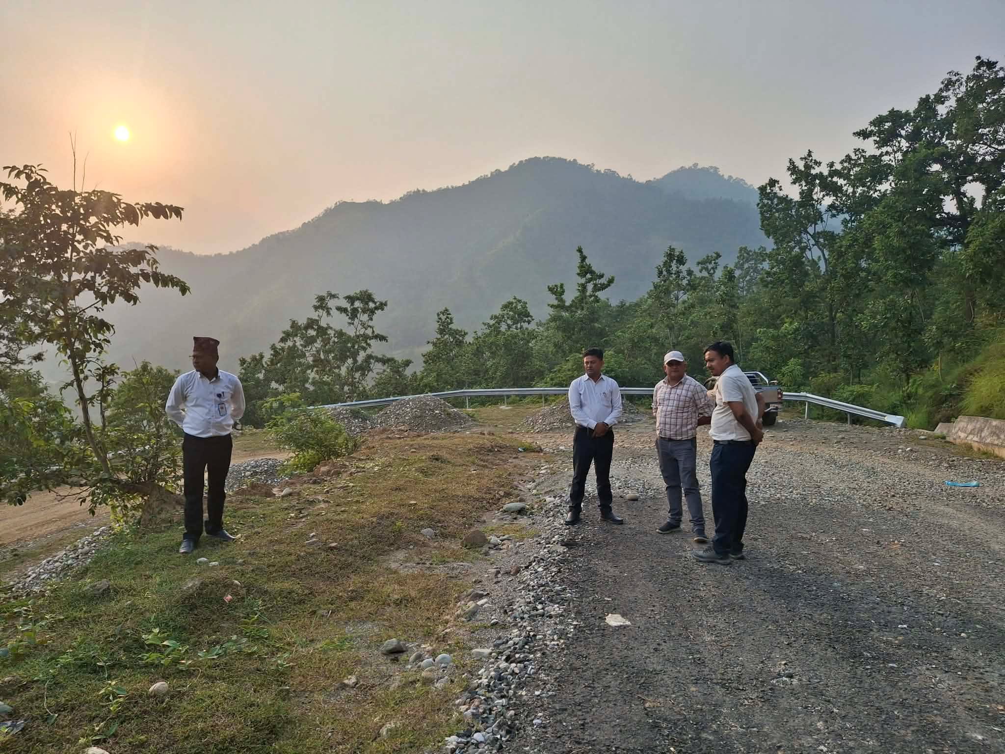 सुर्खेतको ‘भाइरल सडक’, निर्माणमा तीव्रता, मंसिरभित्रै सक्ने तयारी (फोटोफिचर)