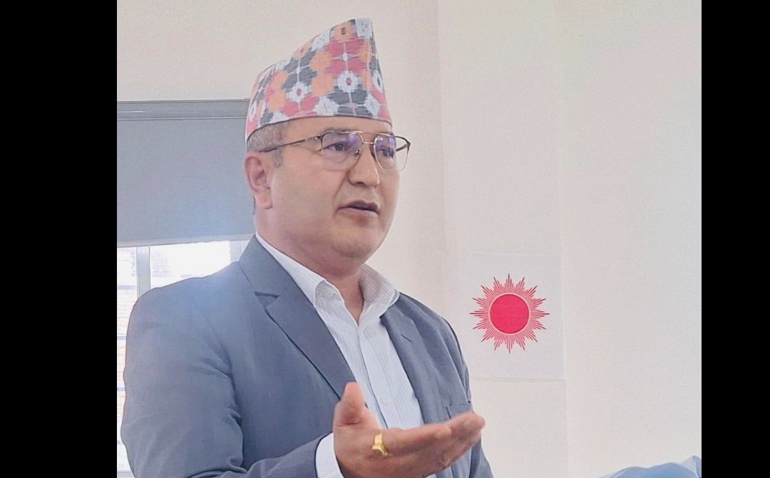 झपट रावलको ओलीलाई कडा प्रश्न, ‘आवाराहरुको अध्यक्षलाई चाँही के भन्ने ?’