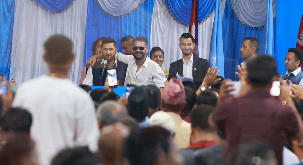 सभापतिमा रवि लामिछानेको उम्मेदवारी दर्ता, बालेन प्रस्तावक