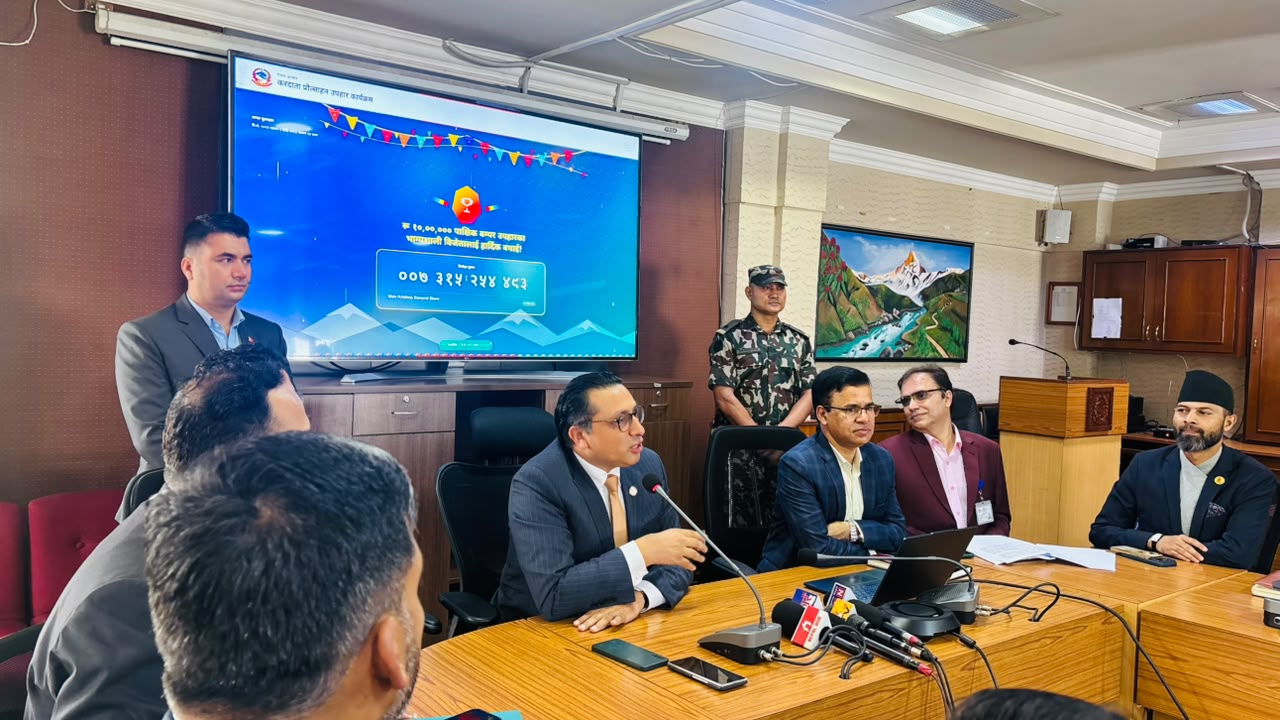 २५० रुपैयाँको सामान किन्नेले जिते १० लाखको बम्पर उपहार , १५ जनाले पाए १ लाख